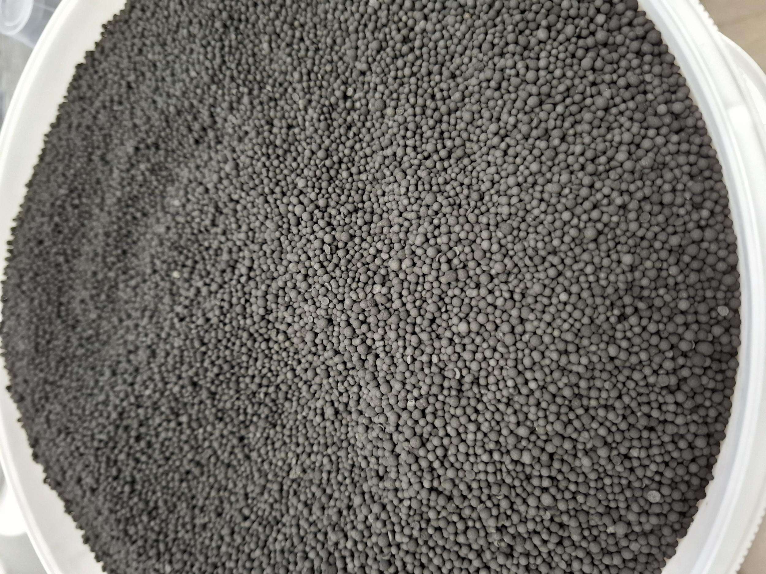 Seachem Matrix Carbon 1l løsvekt